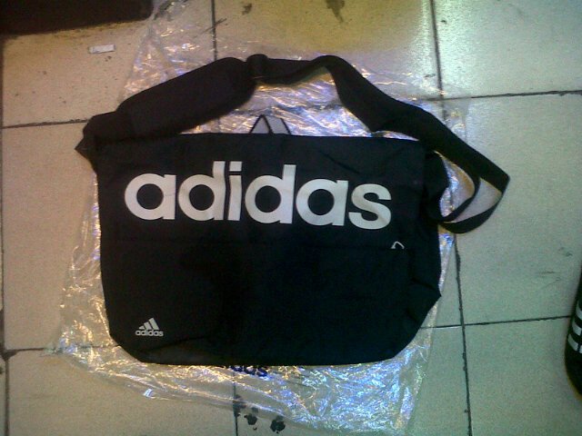 Jual barang mulai dari sepatu,baju,tas,dll add:2694a9e9 | sms:082236343371 #prosescepat