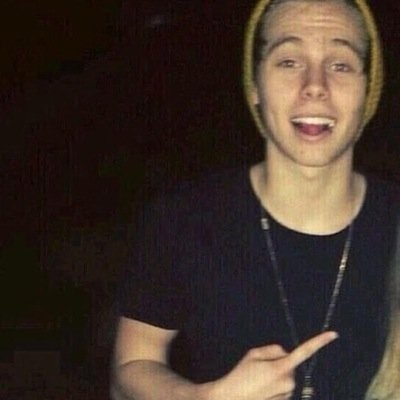 pls follow @kinkykalum & ask for a dm to cake+band/4 if u want :)