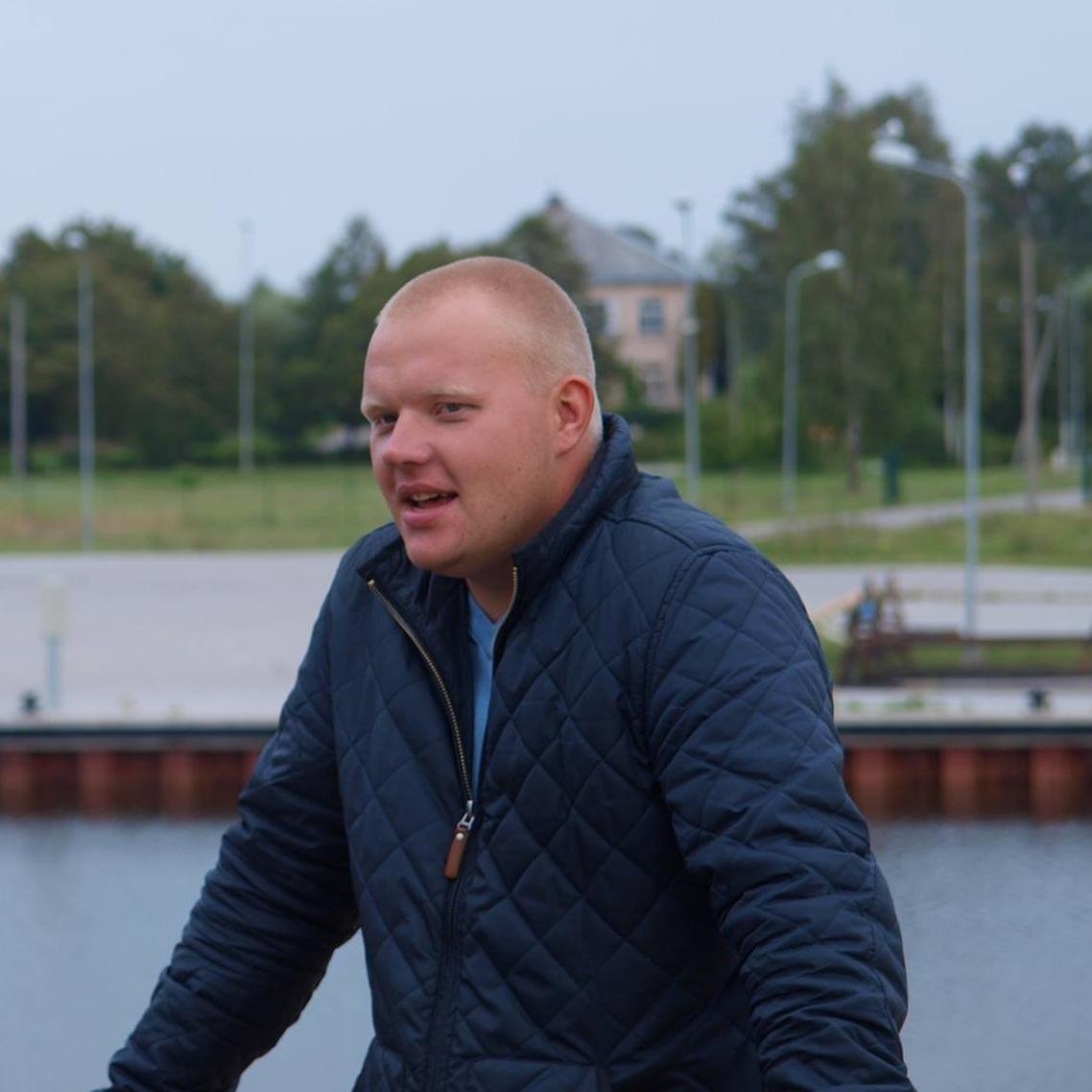 Atis199's profile picture. 