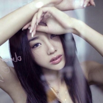 kmh_kh's profile picture. I am J