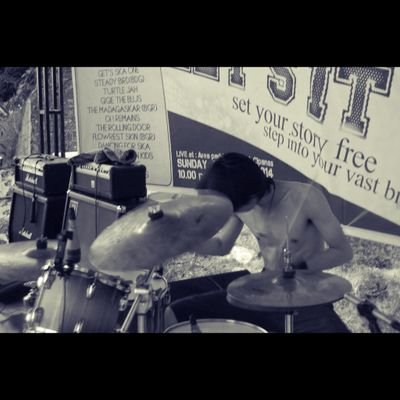 Pasundan University (Ilmu Seni dan Sastra) - Drummer For @theEUGENE_ - Beer, Football and Rock n Roll || line:primanito path:prima nito ig:primanito