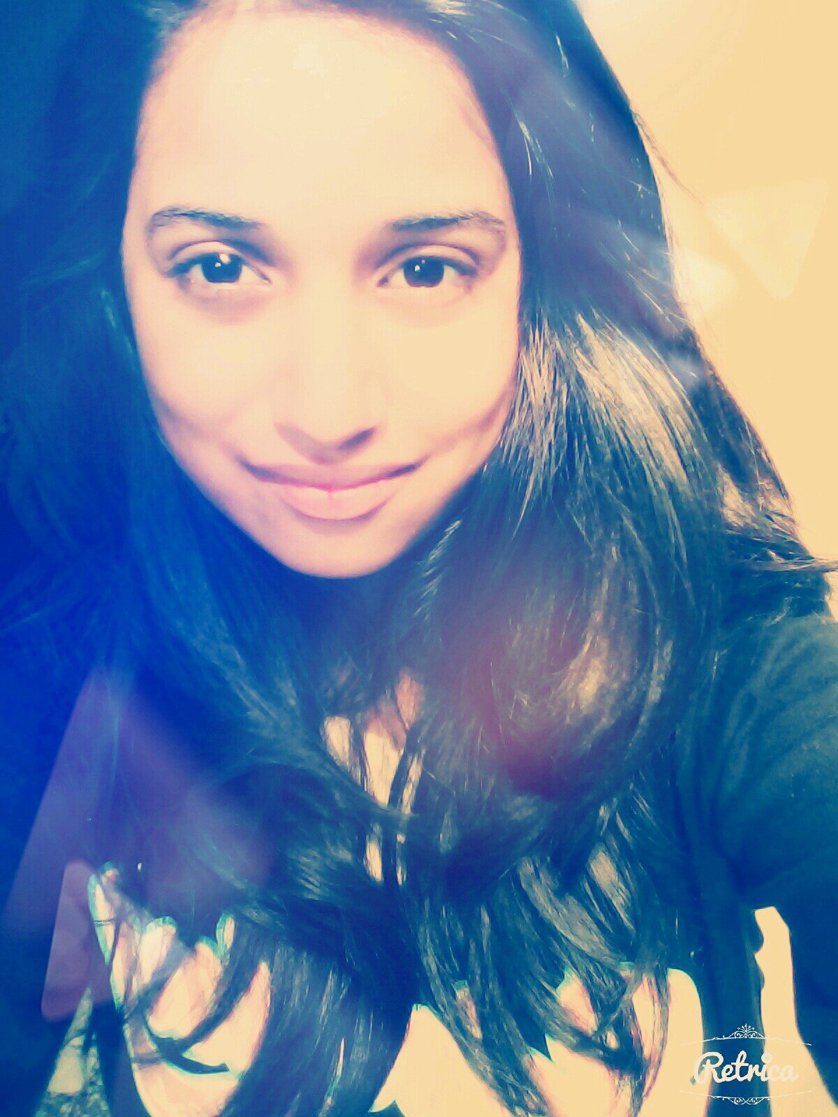 EJawwad's profile picture. Hey!
Conventarian. Music. Shopping.Fun.
Live.Laugh.Love. :)