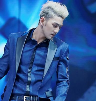 Voz principal de 뉴이스트. Sonrisa 10. Cuerpo 9. Explotando ovarios y próstatas desde 95/07/21