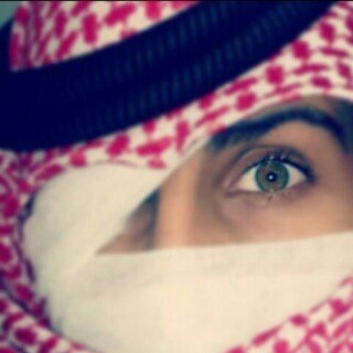 تغريداتي هي مني آومن قلمي أو من انتفاء ؤآختيار لمفردات تلذذت بقراءتها آوكتابتهآ فنشرتهآ من آجل نآس  رآقيين‘ 140 حرف سوف أخطف بهآ آنفاسك فـ آستمع