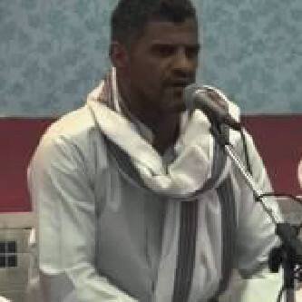 (نور العيون ياشاغلني حيرت ليه أفكاري وحرام عليك تهجرني علشان كلام عزالي ليلي ياليل ياليلي عين)