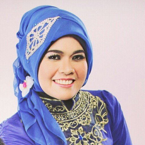 love Allah/ i'm just what i'm/my fam is my everything/love me because of who I am not because of what I am