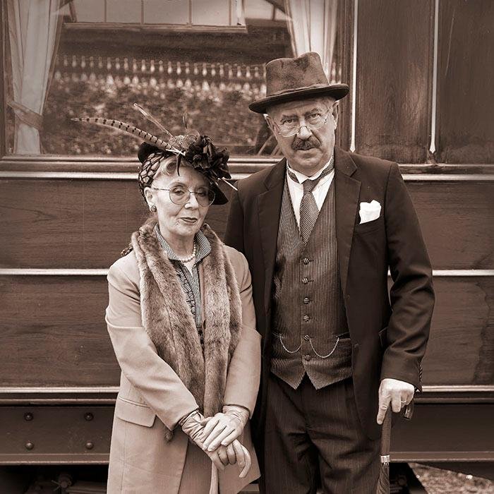 Actor and re-enactor.  Neville Chamberlain, and Winston Churchill impersonator.See me at https://t.co/mOjPfL7A0m😄