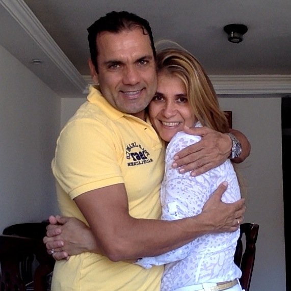 Super mama de 4 hijos, con un Esposo maravilloso.  Gerente General Infinitum Sci - Tech. Enamorada de Jesucristo.