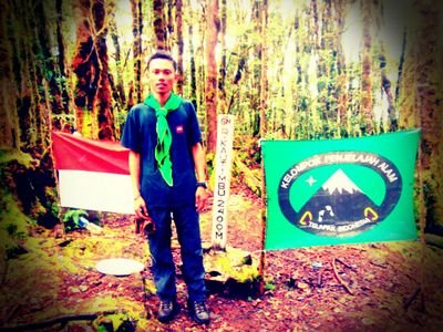Mahasiswa Fakultas Kehutanan Universitas Tadulako'2012                                                            SS WANARA