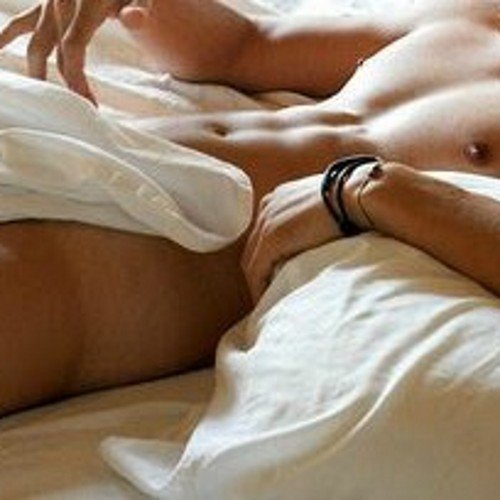 Dispuesto a satisfacer todas sus fantasias, sin tabues, aficionado al Femdom y Pegging