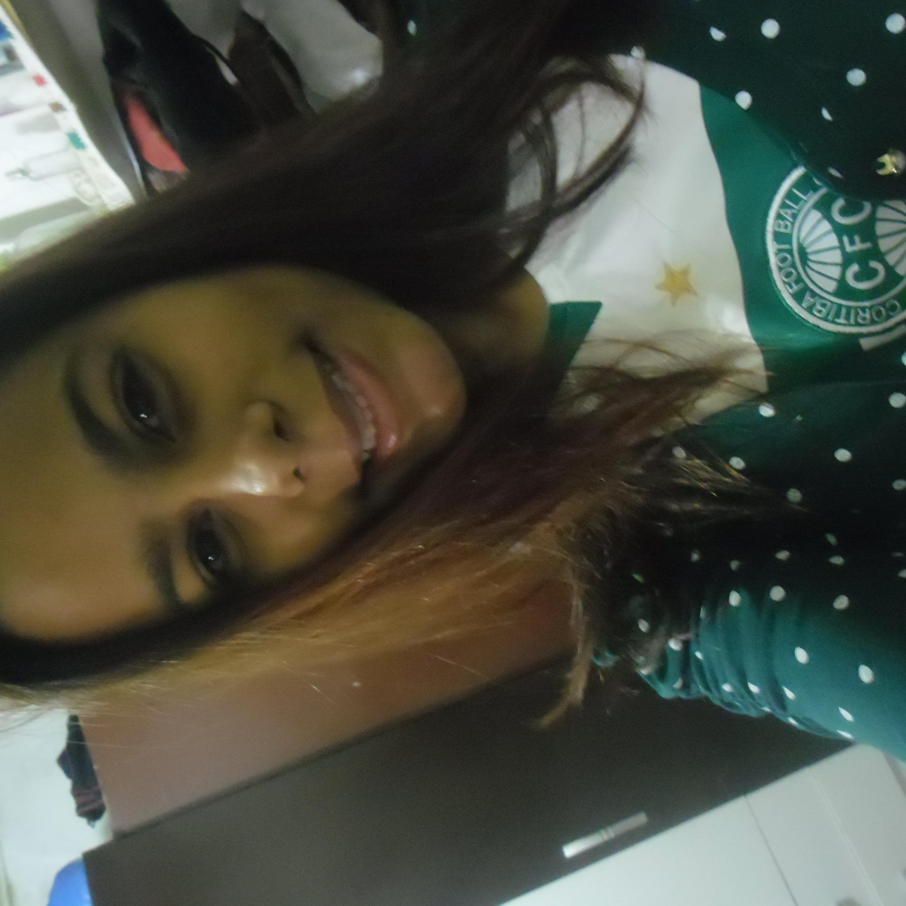 eu amo varias coisa ate mesmo poesias e musicas......