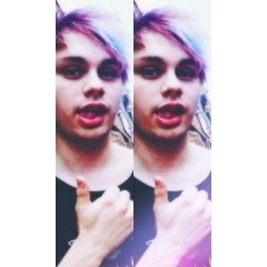 Tou are awesome and thats why i follow you and your sunshine will followed you too pls follow @fvckinbands_ tysm ily