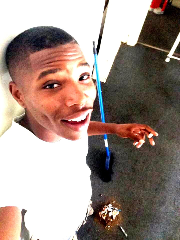 I am aye much better..nigga I follow no bitch....aha but go listen to my music 
@livemixtape.com
BUCK DA WORLD
KL or Odieee