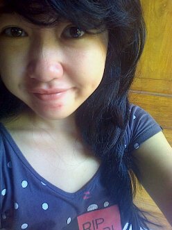 ninatrisna7's profile picture. 