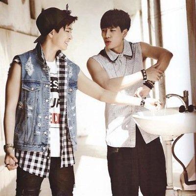#ARTEMiSFAM สมัครเข้าแฟมทัก ; มาสแฟม : @_1yienQatm x รองมาส : @_1lhanQatm