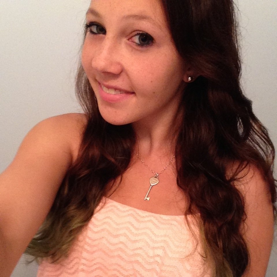 caitlinmalo96's profile picture. They say you're a good girl, but I know you would girl