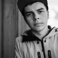 natho3223's profile picture. i want to live stream like tom syndicate and optic nadeshot make that dream come true to be on the optic team xbox name is XxclassyhoboxX and i 9 but dont hate