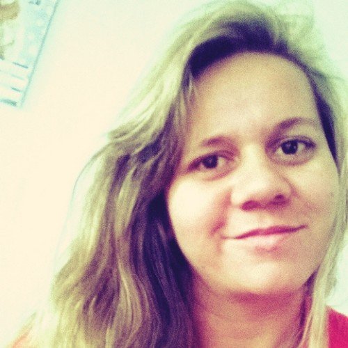 Deus me faz feliz, isso basta! ;)