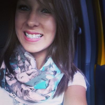 Saaarah_Morosee's profile picture. 20. I'd rather be absolutely ridiculous than absolutely boring ♡