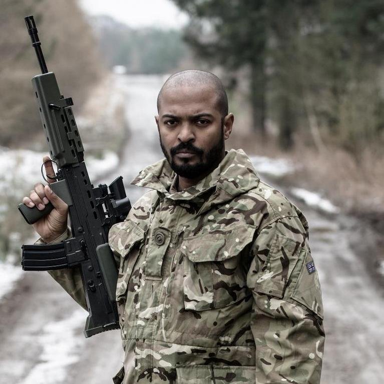 SoSaysTheCrow's profile picture. The world's so much simpler when you're looking at it down a scope. {Breakout #OC #RP character for #jcs - see also @CatullinianXVII}