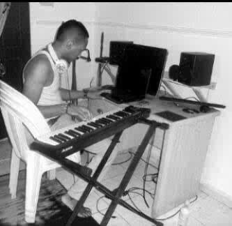 I am just a cool guy, a Dancer, and a singer. Meet me and definitely you will love to be with me. My BB pin 273EA25C.