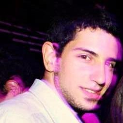 Constructor de cohetes. Ingeniero Industrial