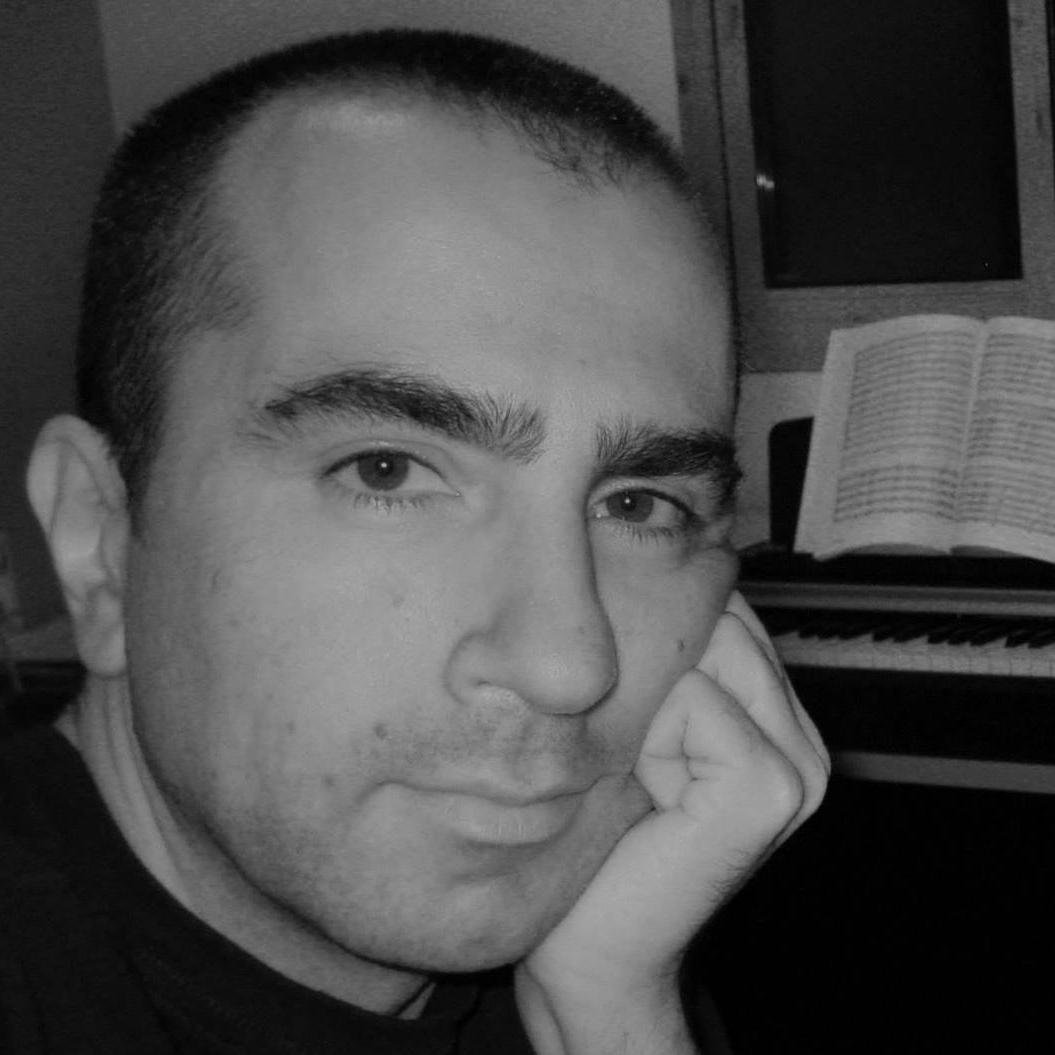 Orchestral music composer, soundtrack, radio & TV. /
Compositor de música orquestal, banda sonora, vídeo juegos y jingles para radio/televisión.