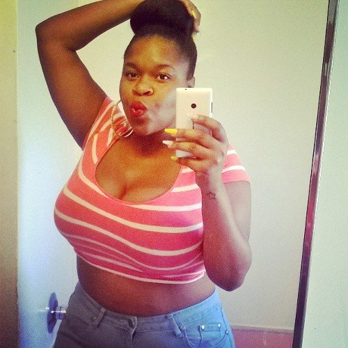 HeaRtLeSSKiSSeS's profile picture. a woman will never cheat or disrespect you if she knows she the center of your world