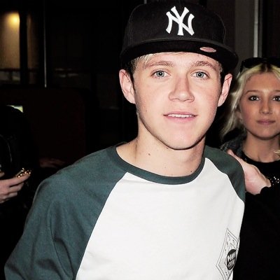 this is a free follow :) pls follow @nicole_gerdl (ask her for a follow back and she'll follow you)