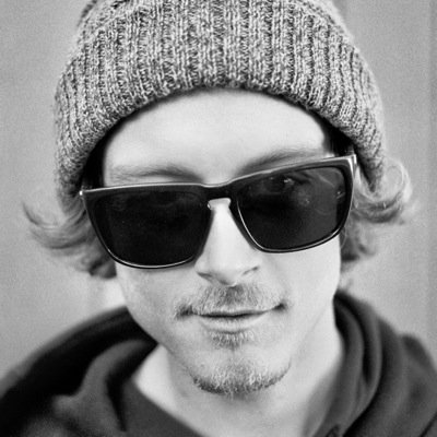 AlexHereford's profile picture. tweeter?  livin and snowboarding