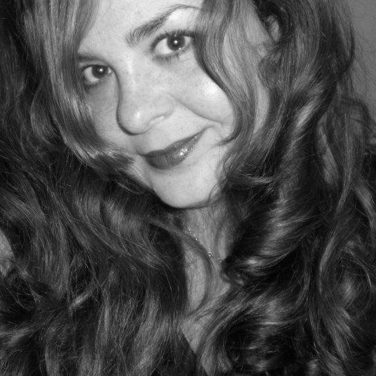 ShellaMirella's profile picture. 