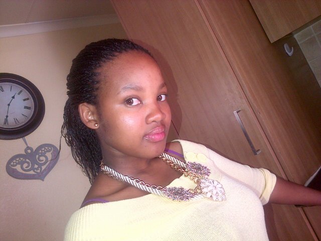 mpumie_10021's profile picture. 