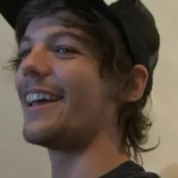 Larrys_Release's profile picture. Can I accio a Louis Tomlinson towards me? ❤ #LarryDickClique DW, Sherlock, Bones, Psych