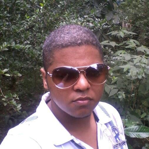 me adicionem no face http://t.co/KFTKbzBUhv crtam minha pagina http://t.co/1p9xbiuKH8 . @ClubeFollowBack eu faço parte