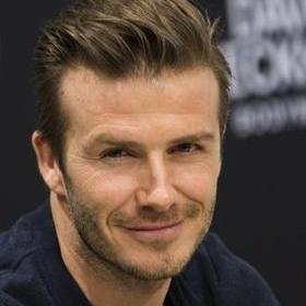 Ex futbolista. Naci siendo lindo. No me gustan las Spice Girls.