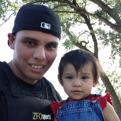 hntrs_1106's profile picture. 