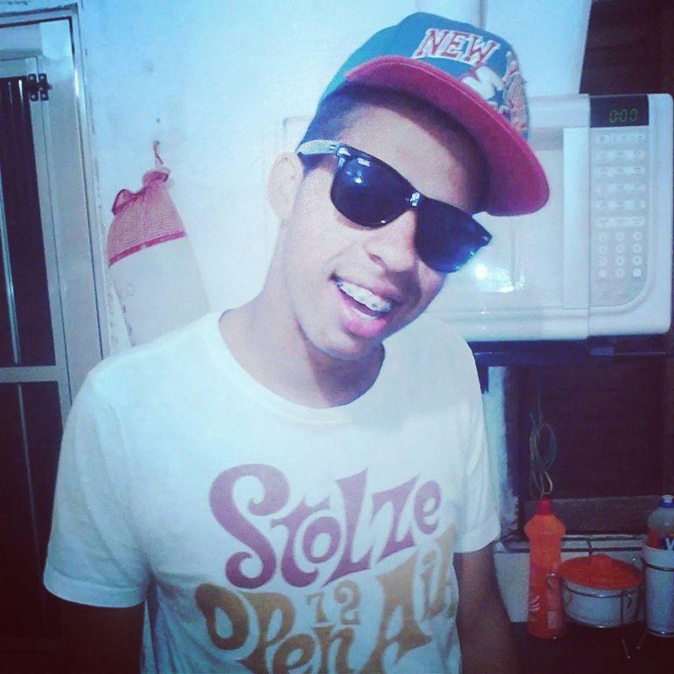Lucas Ferreira, 19 anos Sp/zs namorando !