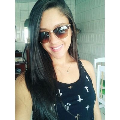 Prefiro não acreditar em destino, o acaso é a parte mais divertida da vida.
