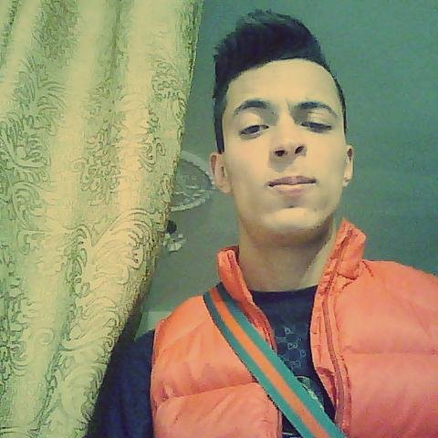 brezzyanis's profile picture. 