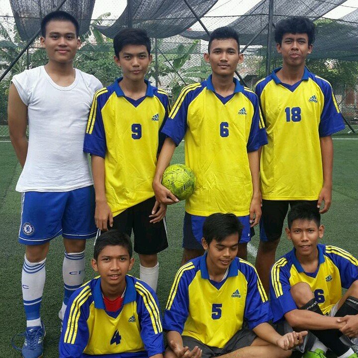 alhamdulillah, hanya bersyukur yg bisa saya lakukan |  @havacapella | futsal life | accounting | tdv'14 and STANers |