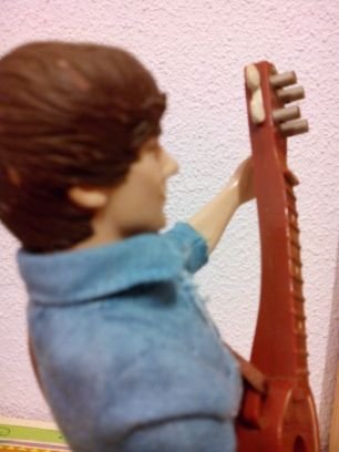 Hey I'm Liam Dollyne and I'm a doll. I'm a sexy doll. 1/5 of One Direction Official Dolls. Wanna join this roll? DM me