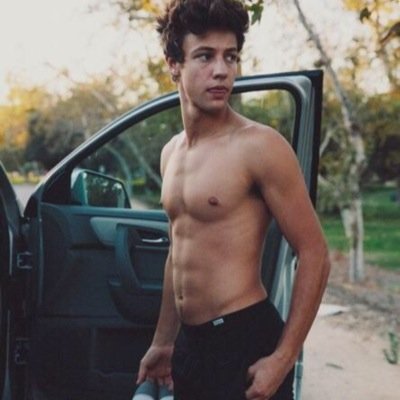 IM SO OBSESSED WITH CAMERON lol