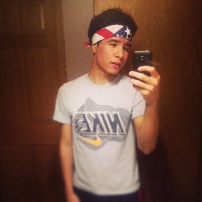FMOI @cashoutmartin | Snap chat @aaronmartin16 | Kik @_aaronmartin17 | 16 | Class of 2016 | BallisLife |