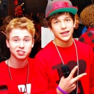 Watching your idol grow older, more succesful and more famous is one of the happiest, saddest, and hardest thing to ever do