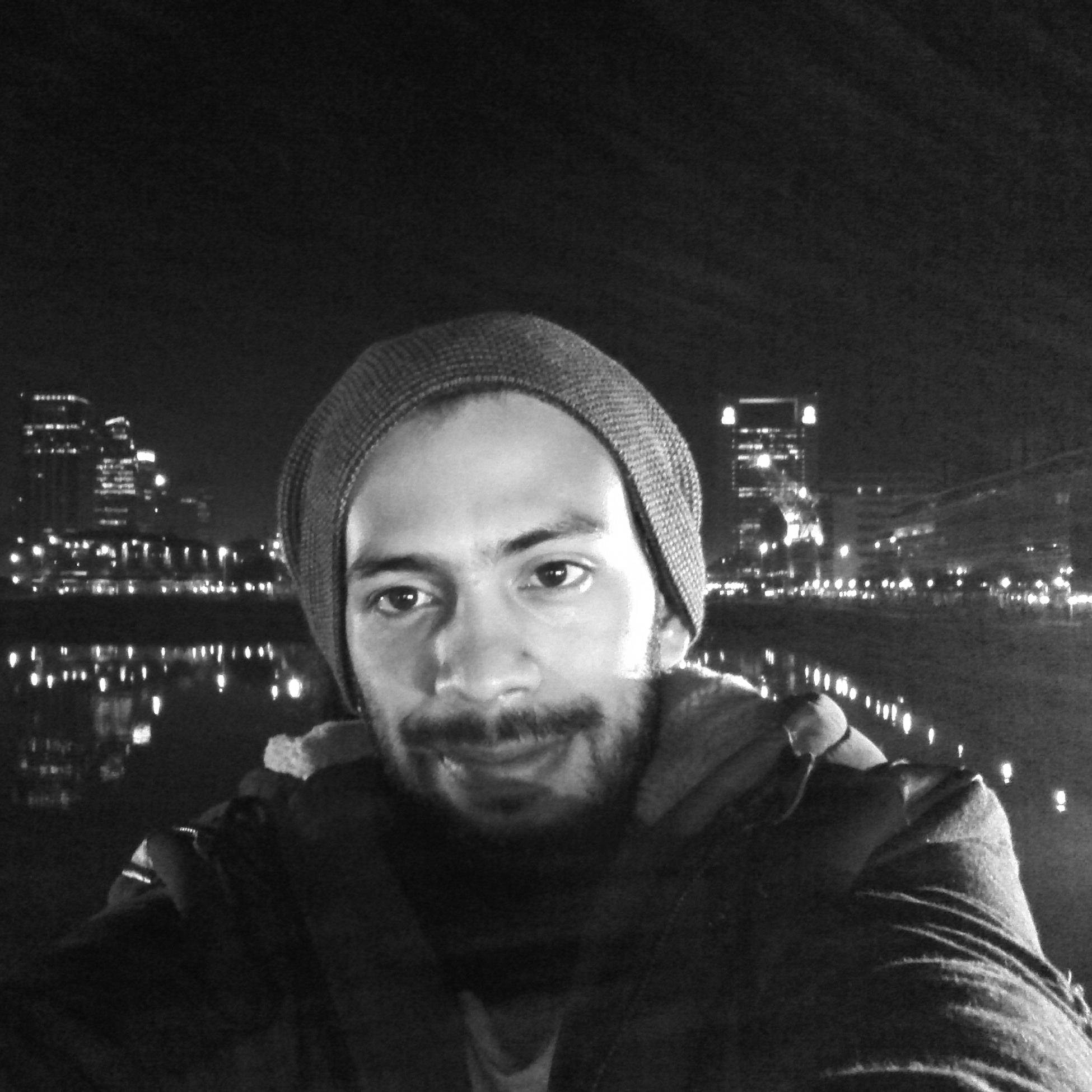 melmer_s's profile picture. Diseñador Gráfico,  amante del branding y un personaje extremo de este cuento sin final.