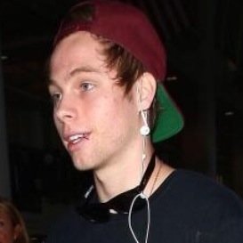 heyxhemmings's profile picture. free follow from @ifeelhemmings you can follow me if you want :). but can you please rt the link ilysm and thank you! :-) xx