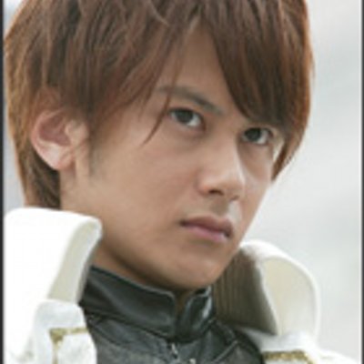 鋼牙０６１５ページ 楽天市場】s．h．figuarts（真骨彫製法） 黄金騎士ガロ（冴島鋼牙）の通販