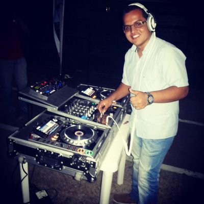 Soy un DJ de villao y soy una persona muy chimba