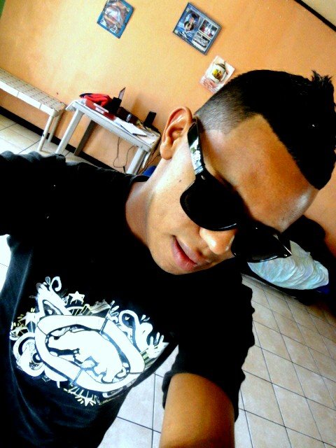 Tu linda mirada me Mata ^.^