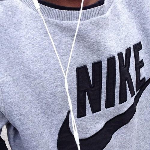 FILO
25.03.14 3 3
Inspirations-Neymar Jr
                         James Rodriquez
Ball Is Lifee
Soccer 
Luke Hemmings 
5sos
Joel Goncalves